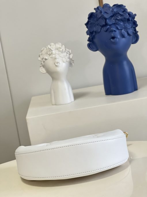Louis Vuitton Over The Moon 27Cm White M59959 - Image 3