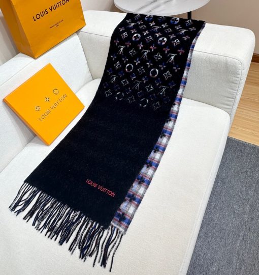 Louis Vuitton Monogram Gradient Tartan City Scarf - Image 3