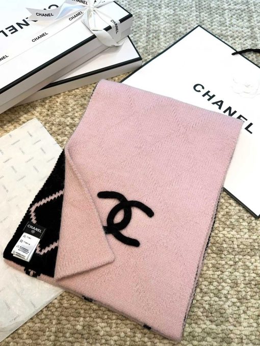 Chanel Diamond Patterned Cshmere Scarf - Image 3