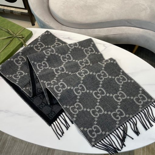 Gucci GG Pattern Jacquard Scarf - Image 5