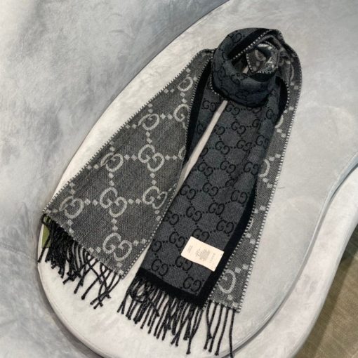 Gucci GG Pattern Jacquard Scarf - Image 2