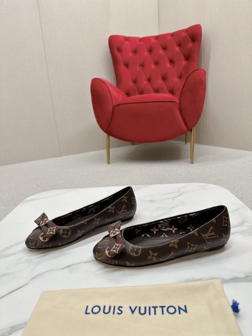 Gucci Women?S Chevron Thong Black ???655463 J8710 1000 - Image 6