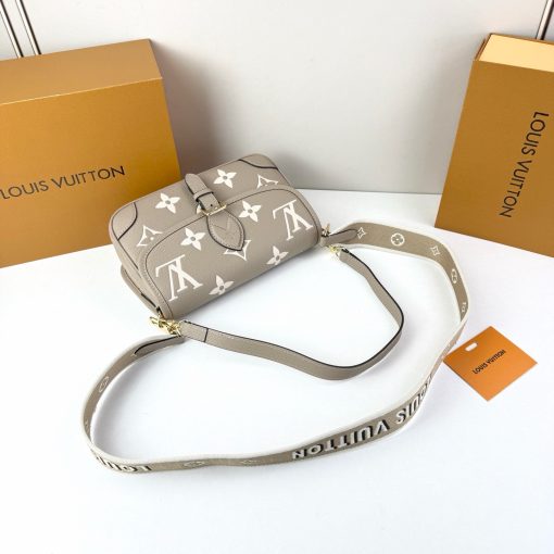 Louis Vuitton Diane Monogram Gray 24Cm - Image 2