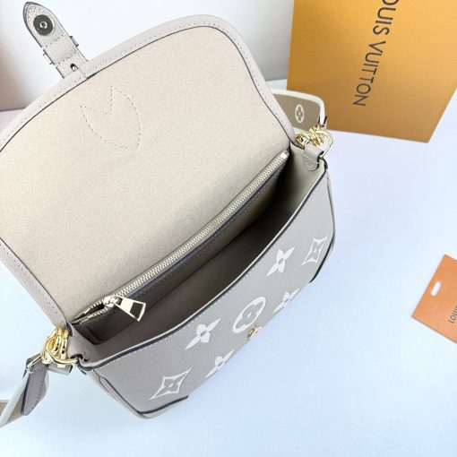 Louis Vuitton Diane Monogram Gray 24Cm - Image 6
