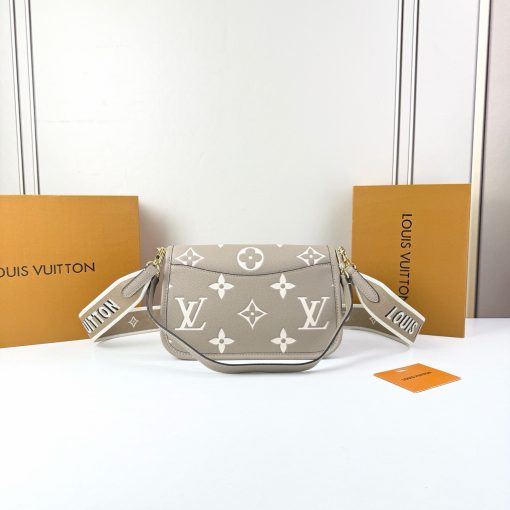 Louis Vuitton Diane Monogram Gray 24Cm - Image 8