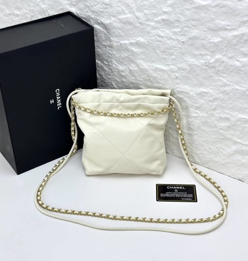 Chanel Hobo Women's Shoulder Bag White 22 Small - Image 8