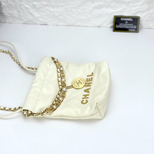 Chanel Hobo Women's Shoulder Bag White 22 Small - Image 9