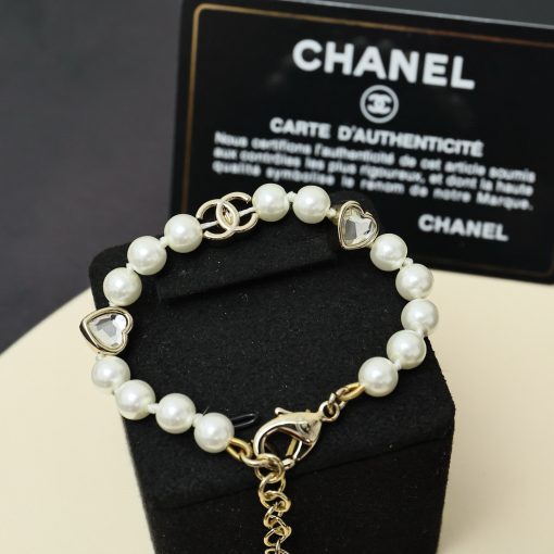 Chanel 25B Double C Heart Pearl Bracelet - Image 4