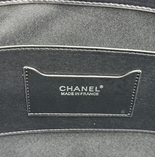Chanel Large Shopping Tote Bag Beige Raffia and Black Lambskin Light Gold Hardware - Image 4