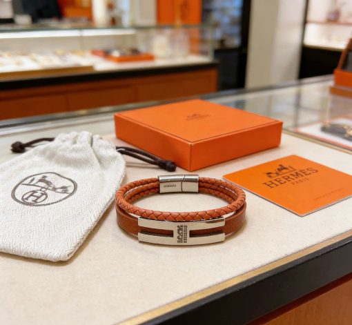 Hermès Tournis Tresse Bracelet In Gold Swift Leather - Image 7