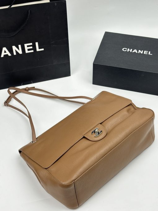 Chanel Maxi "Souplissimo" Large Flap Bag Light Brown Caviar Silver Hardware - Image 4