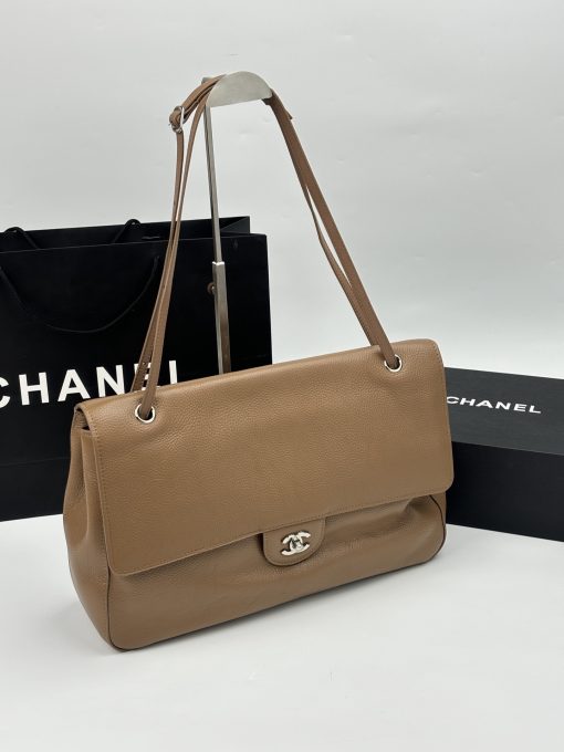Chanel Maxi "Souplissimo" Large Flap Bag Light Brown Caviar Silver Hardware - Image 8