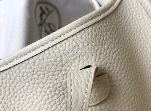 Hermes Evelyne 23 Poche III Taurillon Clemence Bag In Craie - Image 2