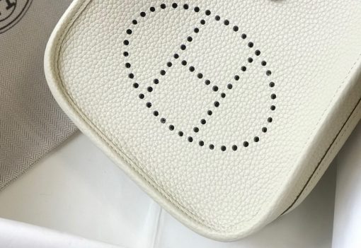 Hermes Evelyne 23 Poche III Taurillon Clemence Bag In Craie - Image 6