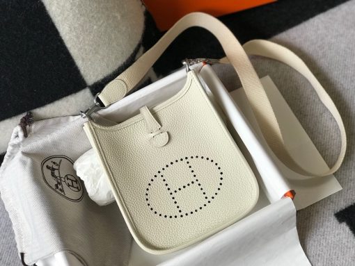 Hermes Evelyne 23 Poche III Taurillon Clemence Bag In Craie - Image 10