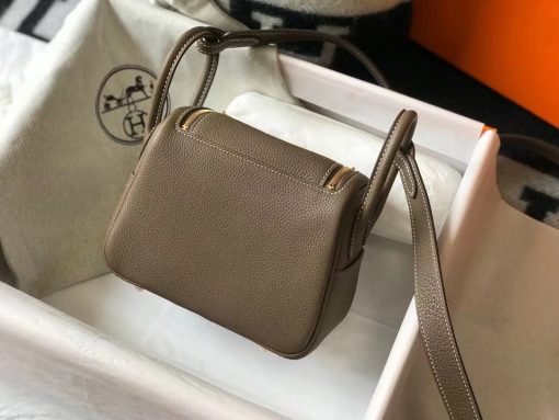 Hermes Mini 19Cm Lindy Taurillon Clemence Etoupe With Gold Hardware - Image 6