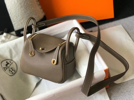 Hermes Mini 19Cm Lindy Taurillon Clemence Etoupe With Gold Hardware - Image 2