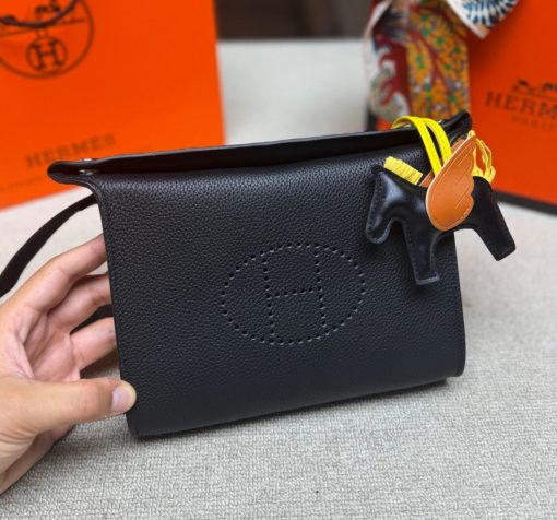 Hermes Videpoches Bag Togo Calfskin in a Black - Image 3