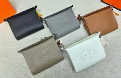 Hermes Videpoches Bag Togo Calfskin in a Gold - Image 2