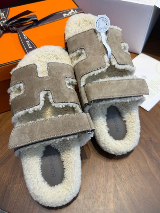 Hermes Chypre Sandals - Shearling Beige Suede - Image 5