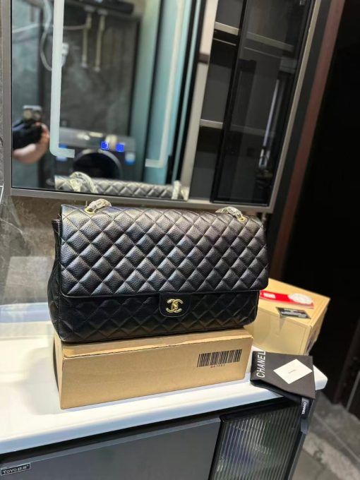 Chanel Caviar Quilted XXL Travel Flap Bag Black - Image 2